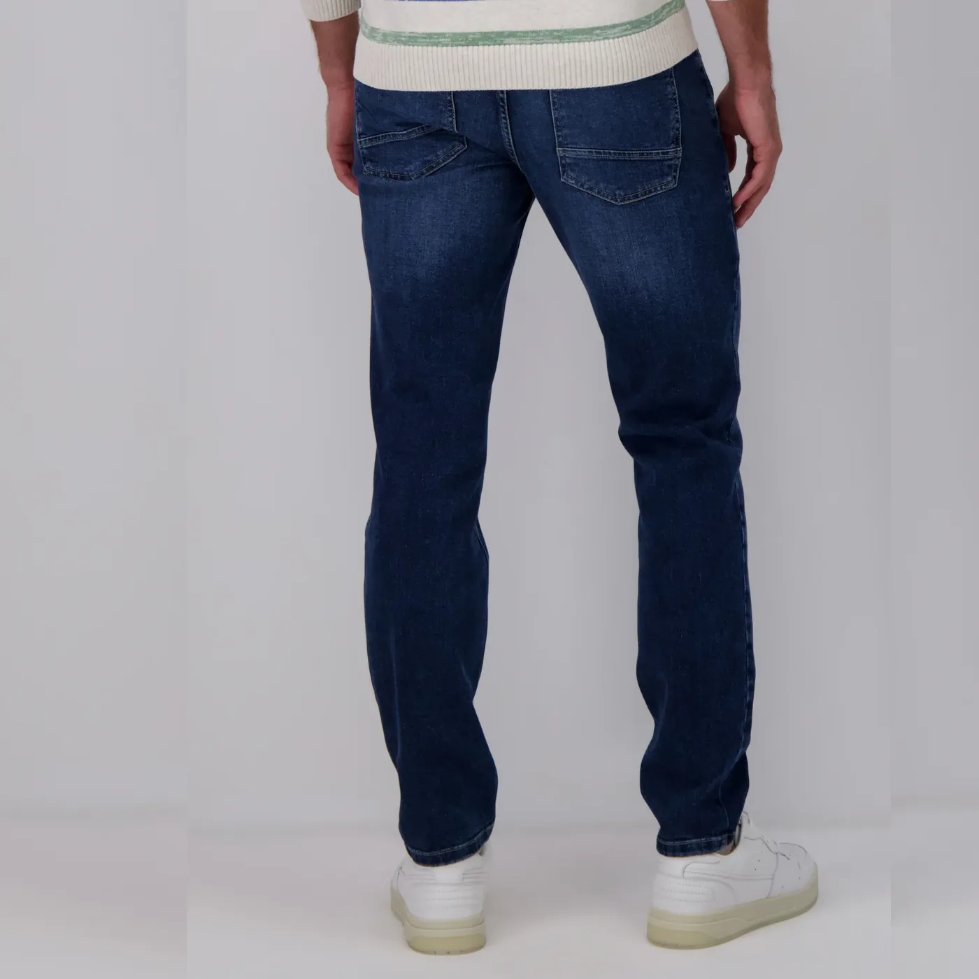 Fynch Hatton Modern Fit Washed Jean | Blue / Black