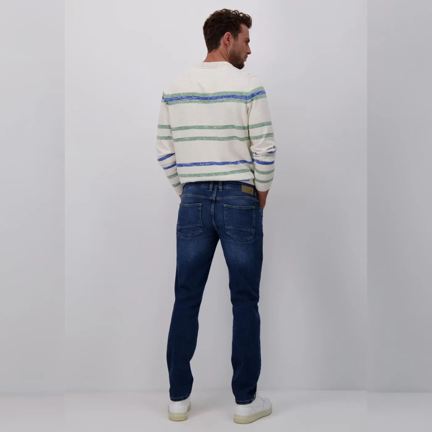 Fynch Hatton Modern Fit Washed Jean | Blue / Black