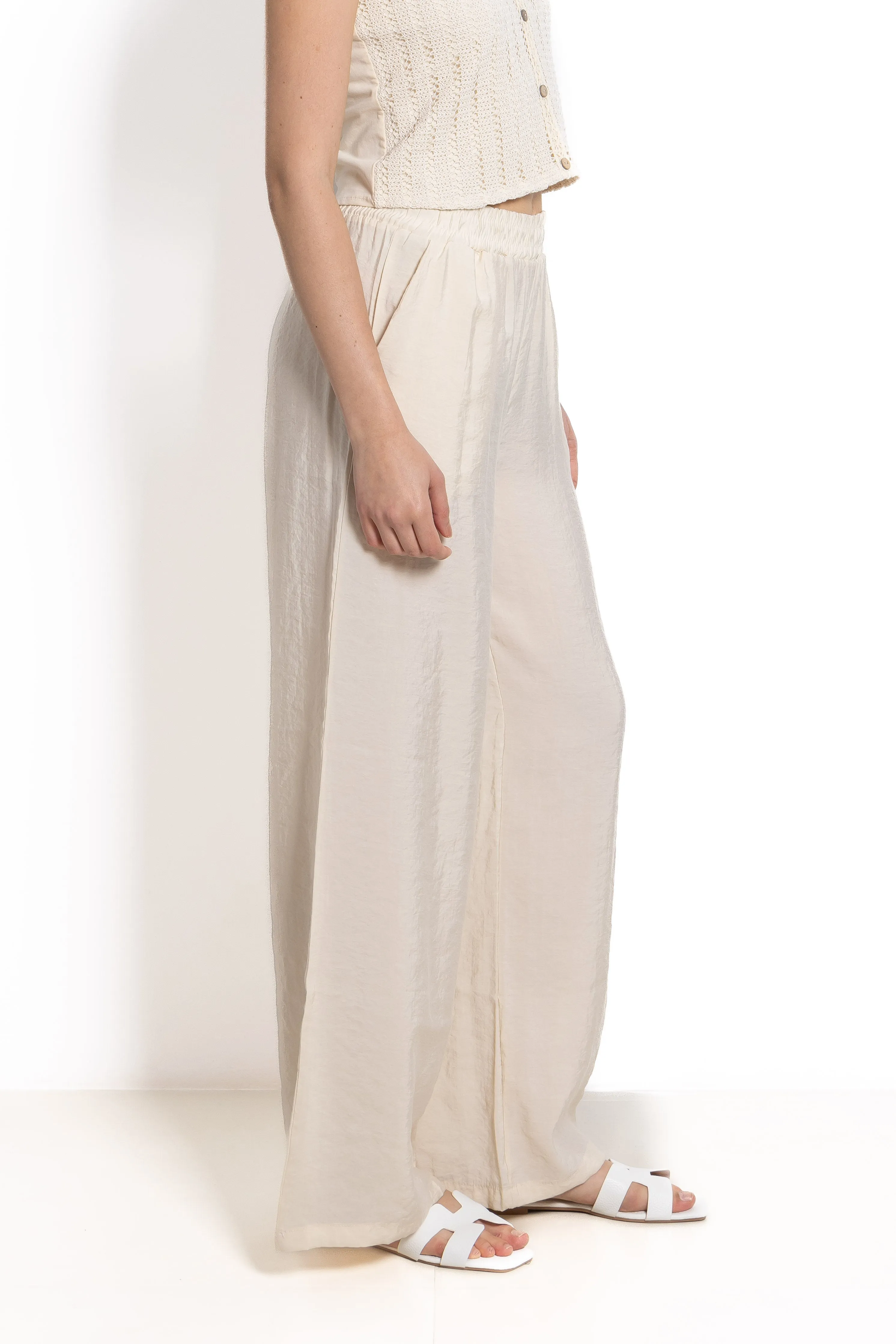 LIGHTWEIGHT FLOWY TROUSERS